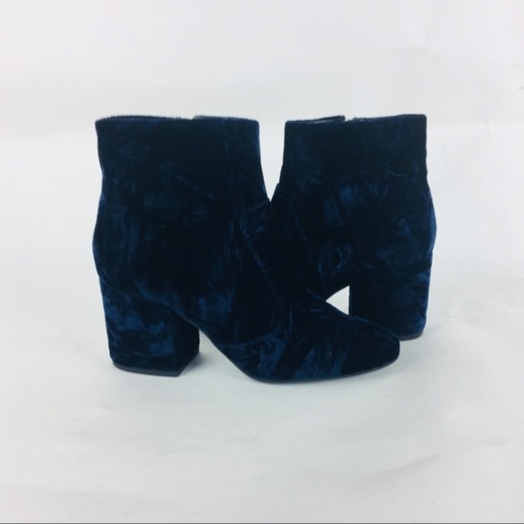 - New Gianni Bini Blue Velvet Crush Ankle Boot - Picture 2 of 7